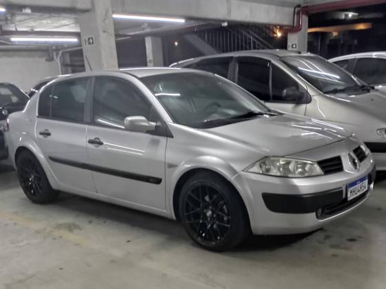 RENAULT MEGANE 1.6 EXPRESSION 16V FLEX 4P MANUAL RENAULT MEGANE 1.6 EXPRESSION 16V FLEX 4P MANUAL